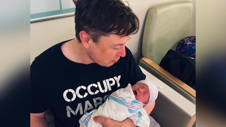 Elon Musk mit Baby