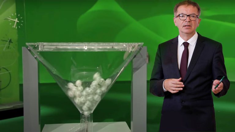 Anschober in einem TV-Studio