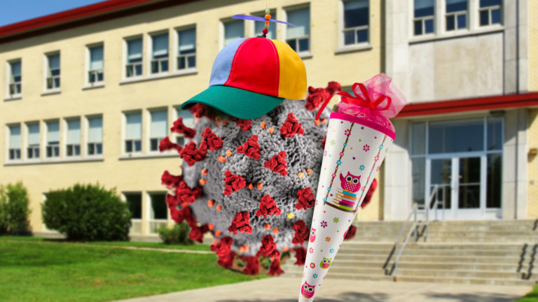 Corona-Virus mit Schultüte vor Schule