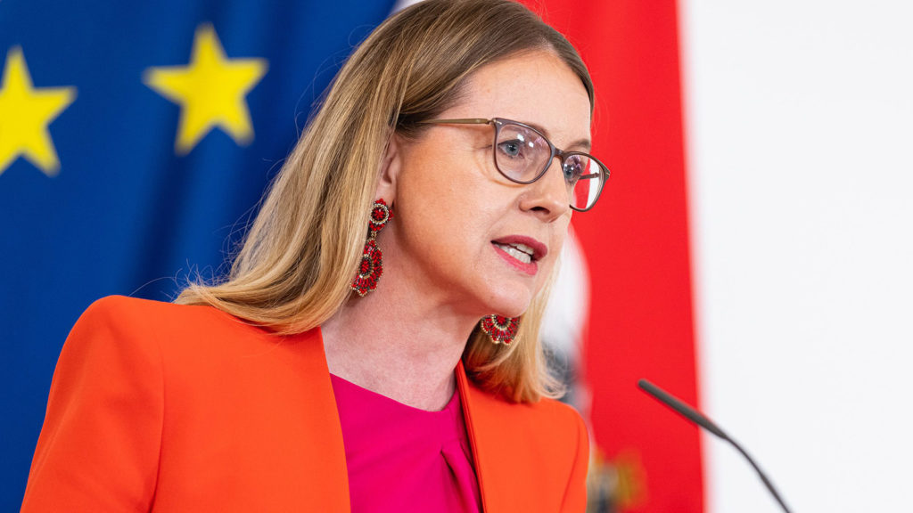 Margarete Schramböck