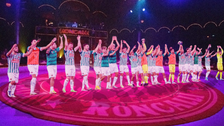 Rapid im Zirkus