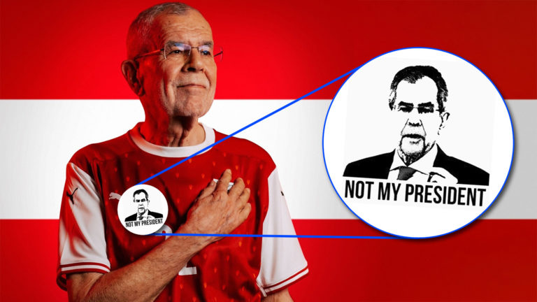 Van der Bellen mit "Not my president" Anstecker