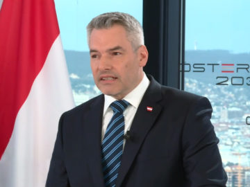 Kanzler Nehammer bei seine Rede