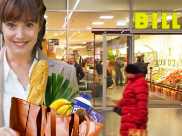 Hausverstand lächelnd vor Billa mit Handtasche voller Lebensmittel