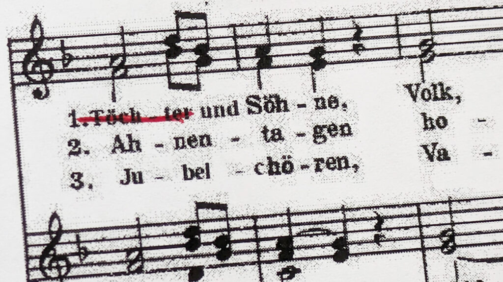 Der Liedertext der österreichischen Bundeshymne. Das Wort "Töchter" ist durchgestrichen.
