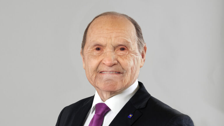 Sobotka als sehr alter Mann