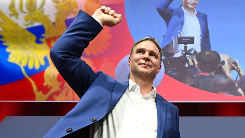 Andreas Babler jubelt