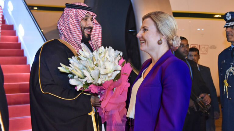 Raab gratuliert Scheich Bin Salman