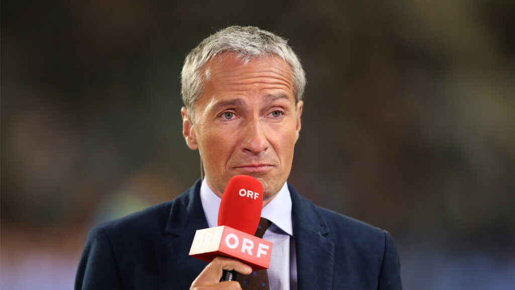 Rainer Pariasek schaut unglücklich in die Kamera