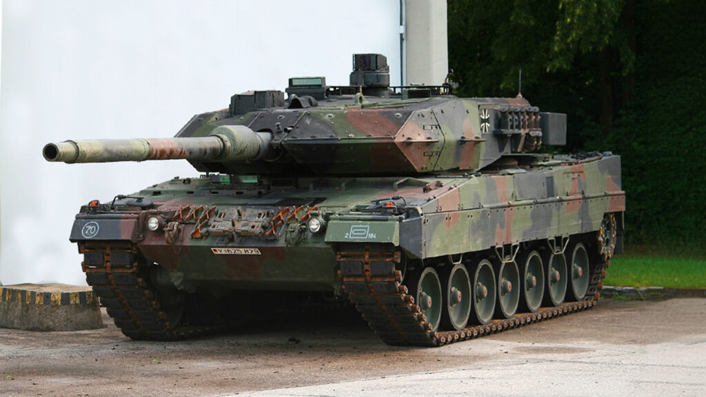 Das Bild zeigt einen Panzer.