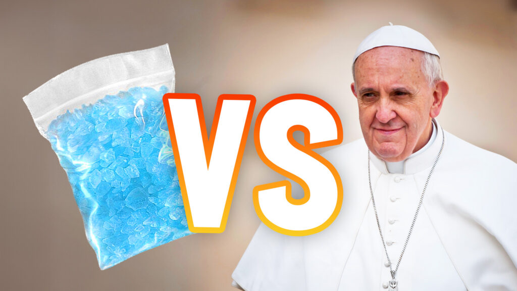 Das Bild zeigt den Papst gegenübergestellt mit einem Baggy Crystal Meth.