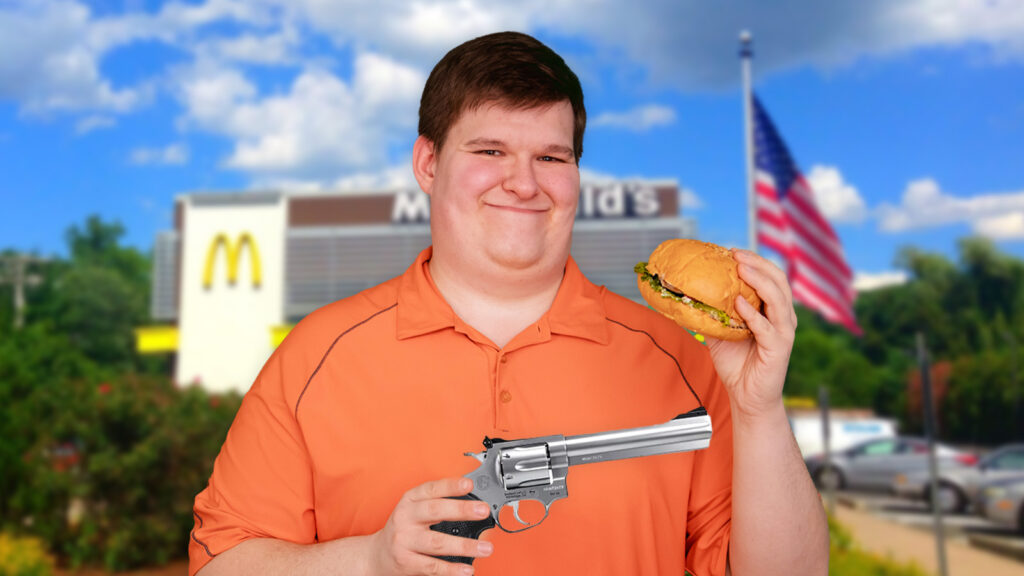 Ein fülliger Mann steht vor einer US-Flagge und einem McDonalds mit Burger und Revolver in der Hand.