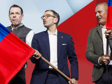 Das Bild zeigt Kickl, Kunasek und Vilimsky mit russischen Fahnen.