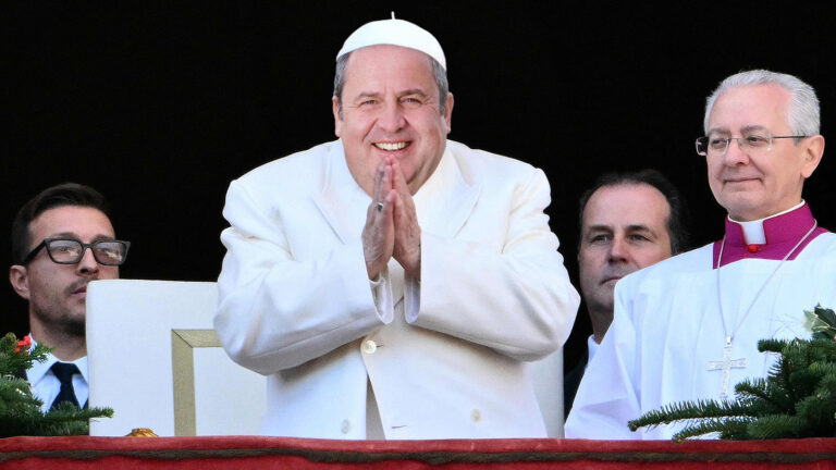 Das Bild zeigt Josef Pröll auf dem Balkon des Petersdoms.