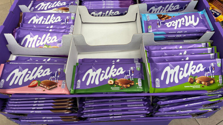 Milka-Tafeln im Supermarkt