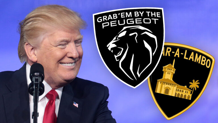 Das Bild zeigt Trump und zwei Logos seiner Automarken.