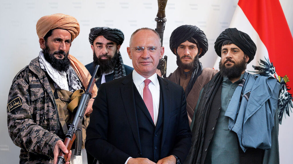 Das Bild zeigt Karner mit einer Gruppe Taliban.