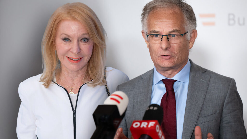 Gerda Rogers steht lächelnd neben Markus Marterbauer