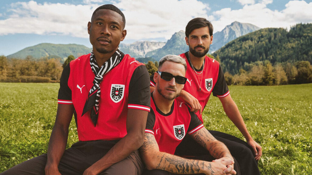 Das Bild zeigt ÖFB Spieler im neuen Dress.