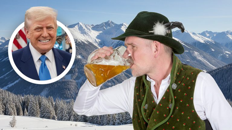 Das Bild zeigt einen Mann beim Bier trinken in einer Eislandschaft.