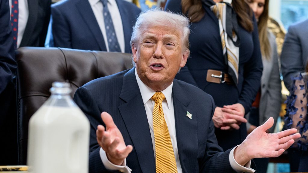 Trump im Oval Office