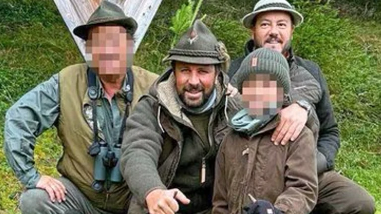 Das Bild zeigt Georg Dornauer bei der Jagd.