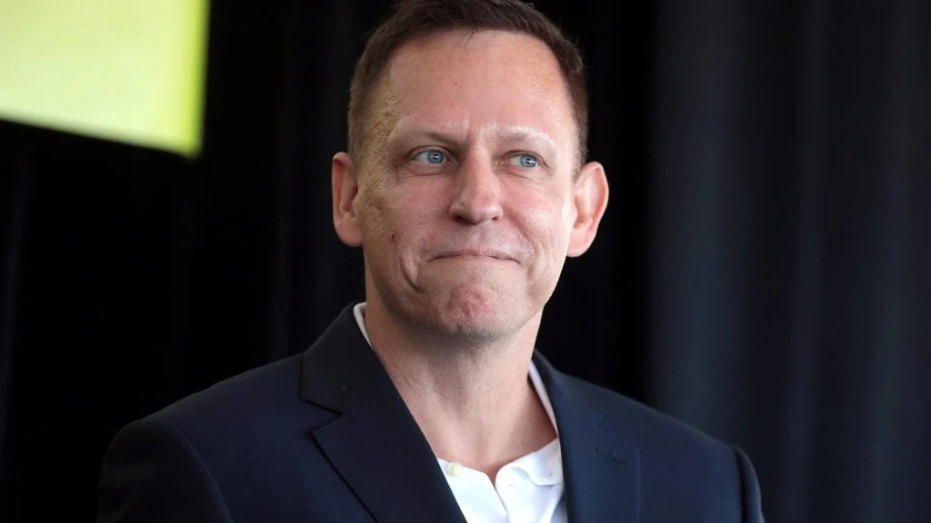 Peter Thiel lächelt