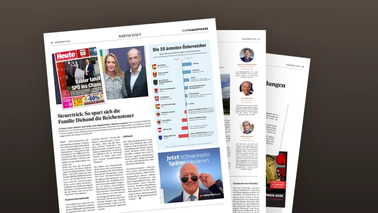 Das Bild zeigt einige Seiten der zweiten Printausgabe auf grau-braunem Hintergrund.