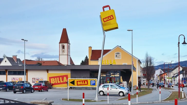Das Bild zeigt eine Billa Filiale.
