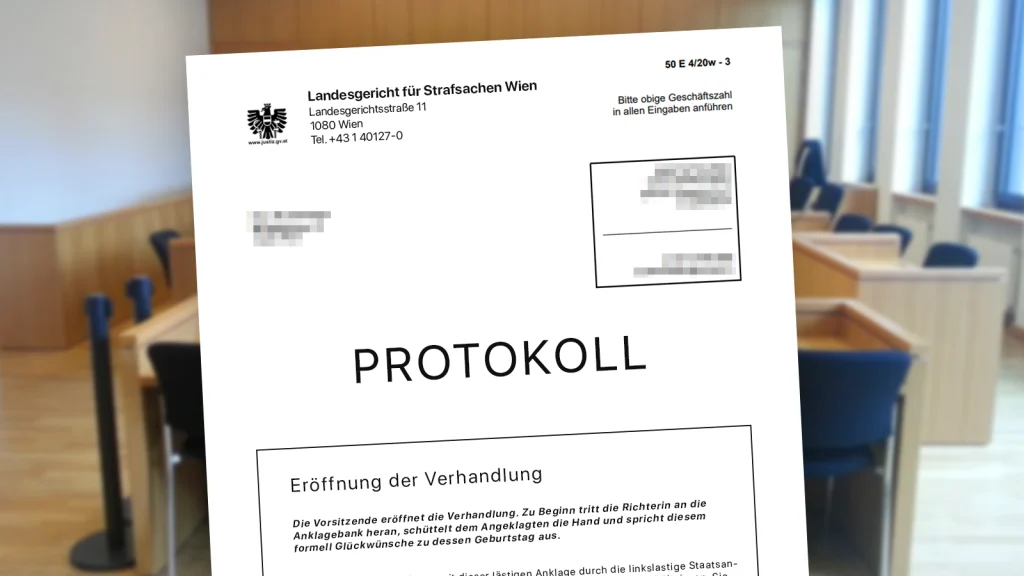 Das Bild zeigt das Protokoll als Schriftstückt im Vordergrund eines Gerichtssaals.